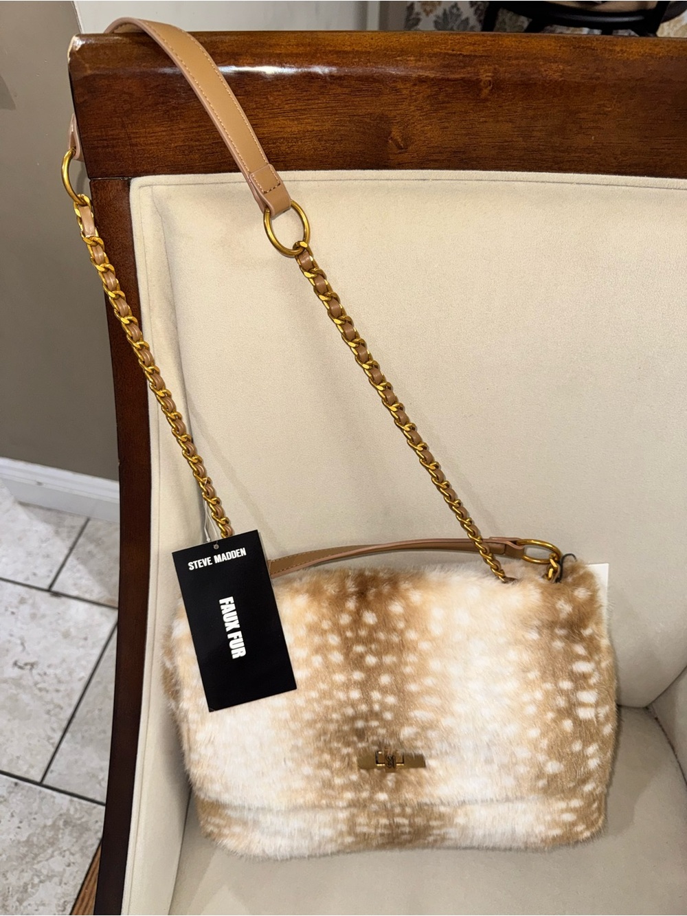 Steve Madden Faux Fur Shoulder Bag in Light Brown and Cream - Picture 4 of 5